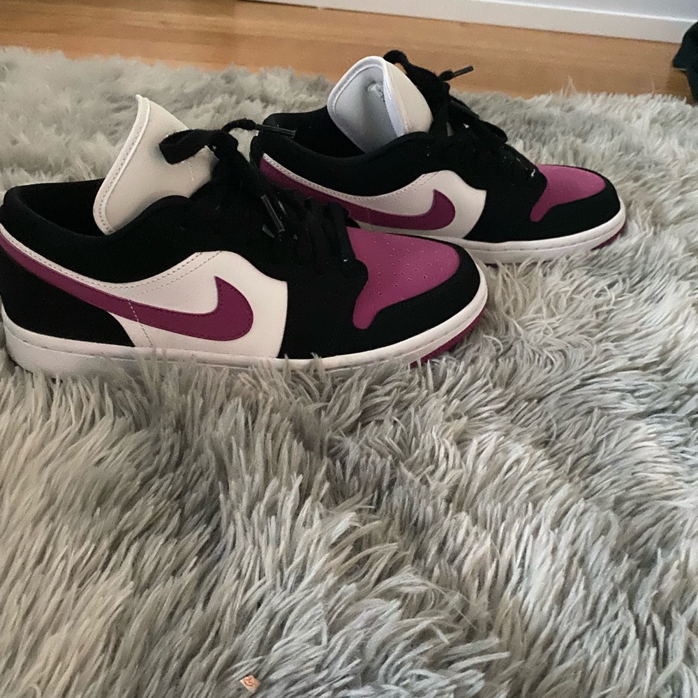 Jordan one lows message is you want